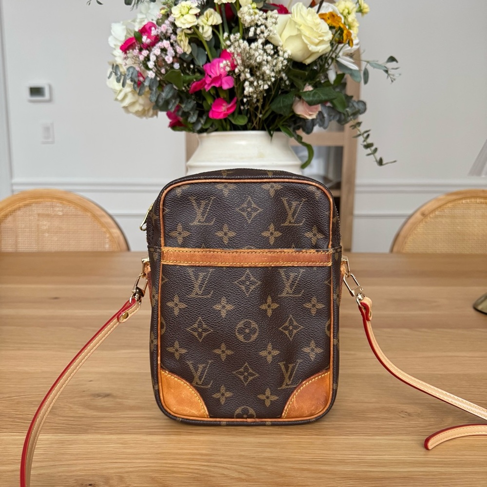 âś…AUTHENTICâś…LOUIS VUITTON DANUBE BAG - Picture 13 of 13